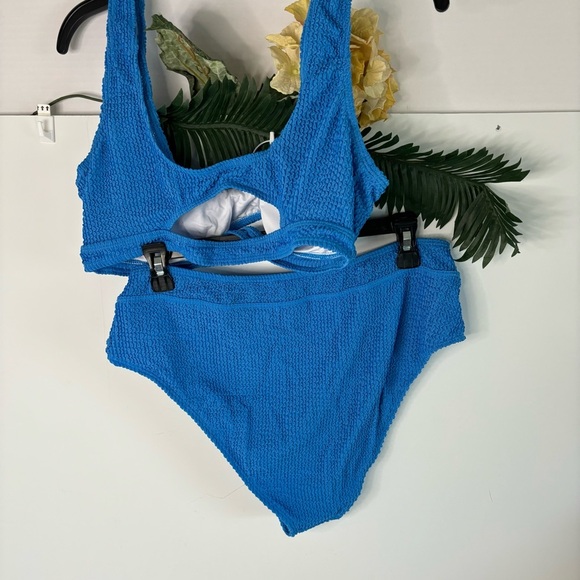 BOND-EYE women’s
‘SAVANNAH’ SWIMSUIT - Picture 6 of 12